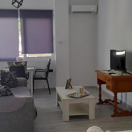 Holiday home Evestudioskos
