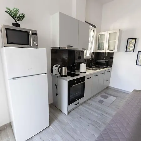Holiday home Evestudioskos *