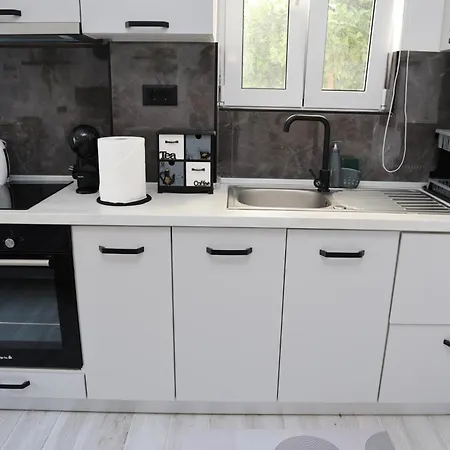 Evestudioskos Holiday home *